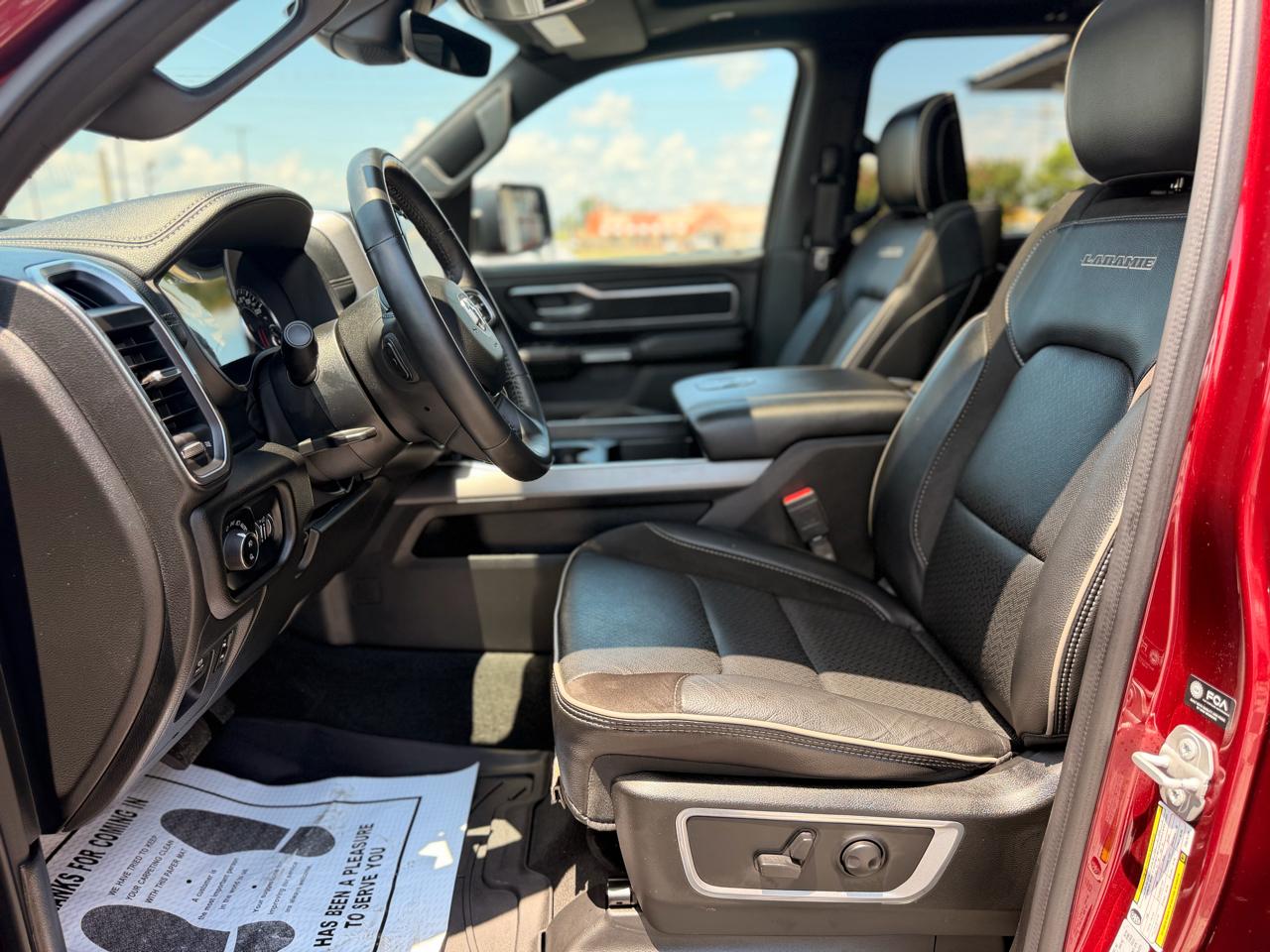 RAM 1500 Laramie Crew Cab SWB 4WD 2023