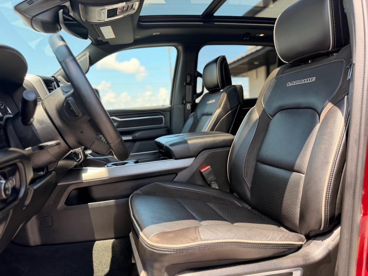 RAM 1500 Laramie Crew Cab SWB 4WD 2023