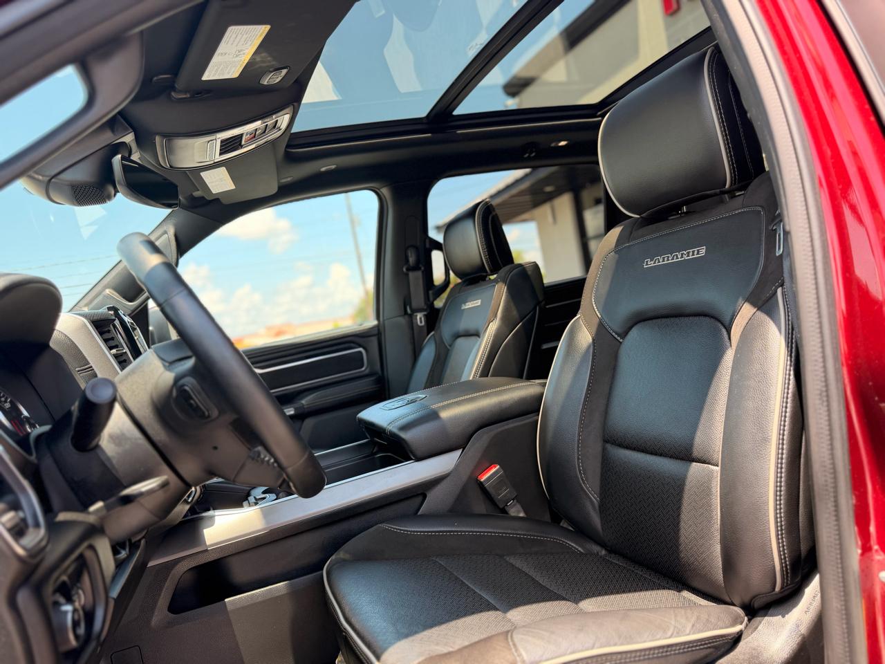 RAM 1500 Laramie Crew Cab SWB 4WD 2023