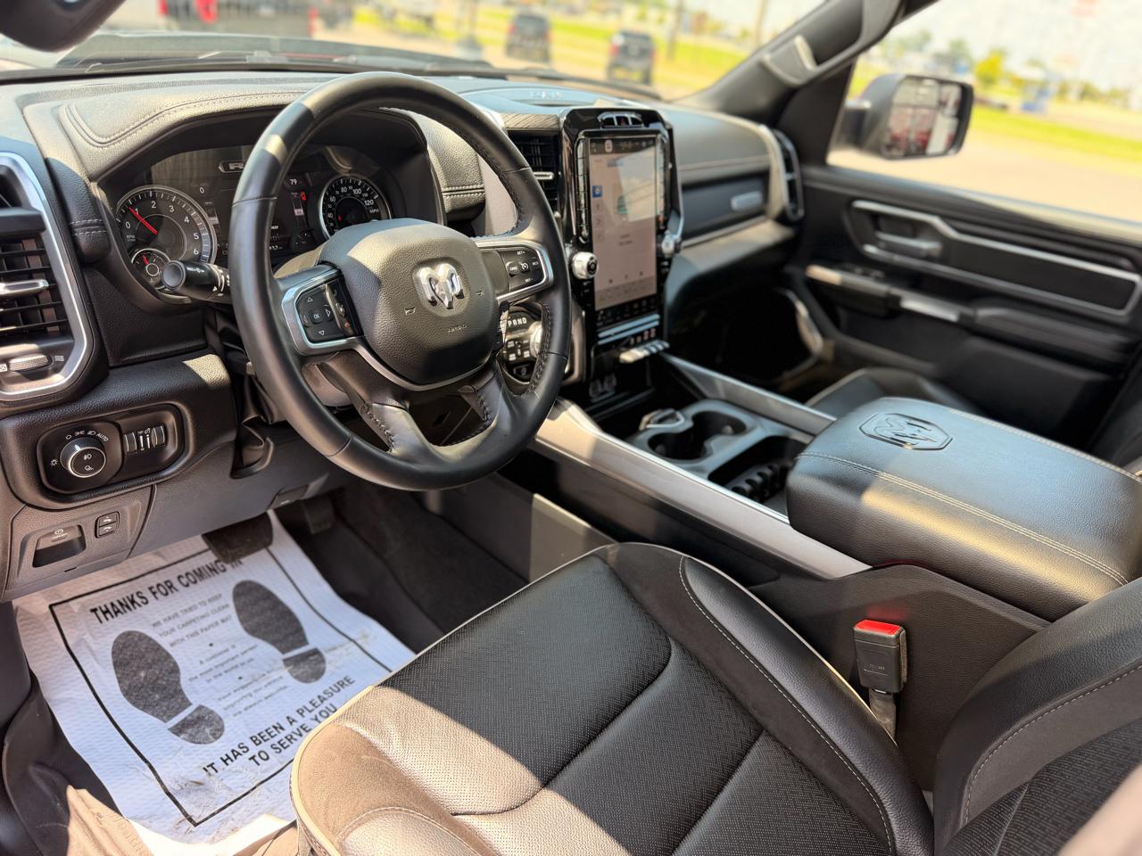 RAM 1500 Laramie Crew Cab SWB 4WD 2023