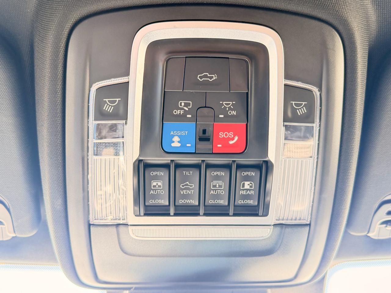 RAM 1500 Laramie Crew Cab SWB 4WD 2023