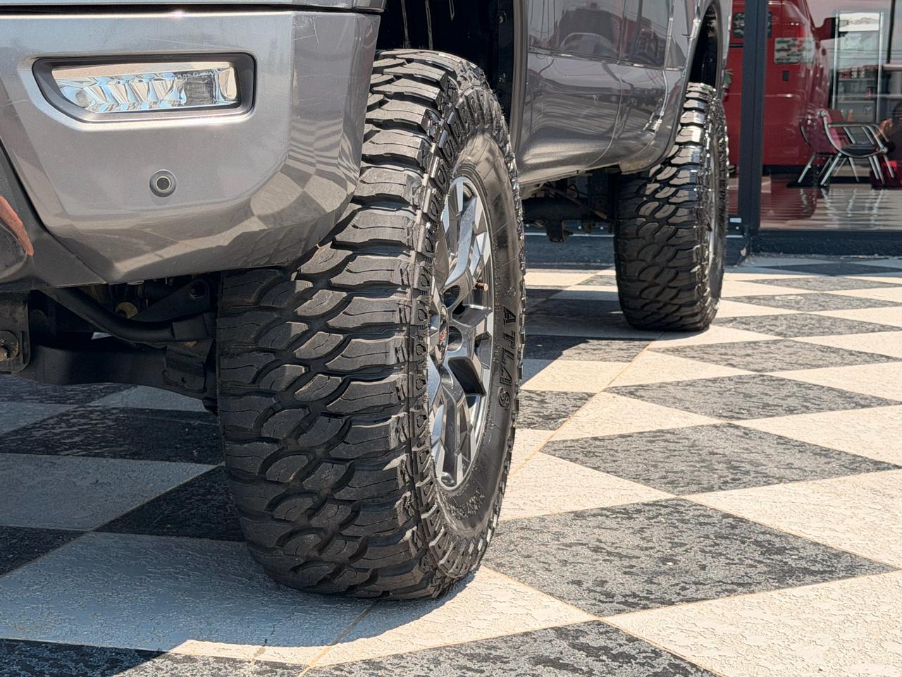 Nissan Titan Platinum Reserve Crew Cab 4WD 2021