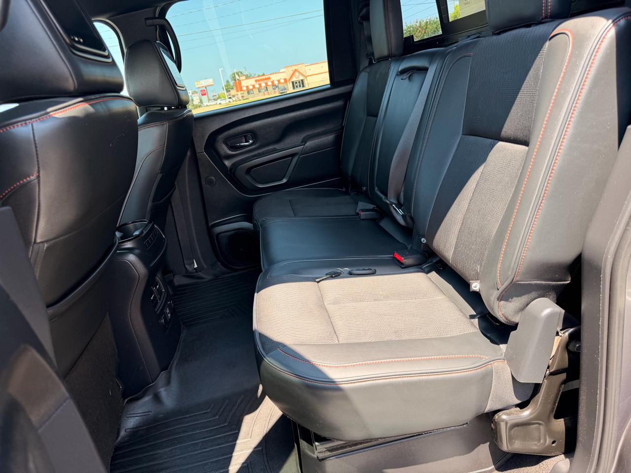 Nissan Titan Platinum Reserve Crew Cab 4WD 2021
