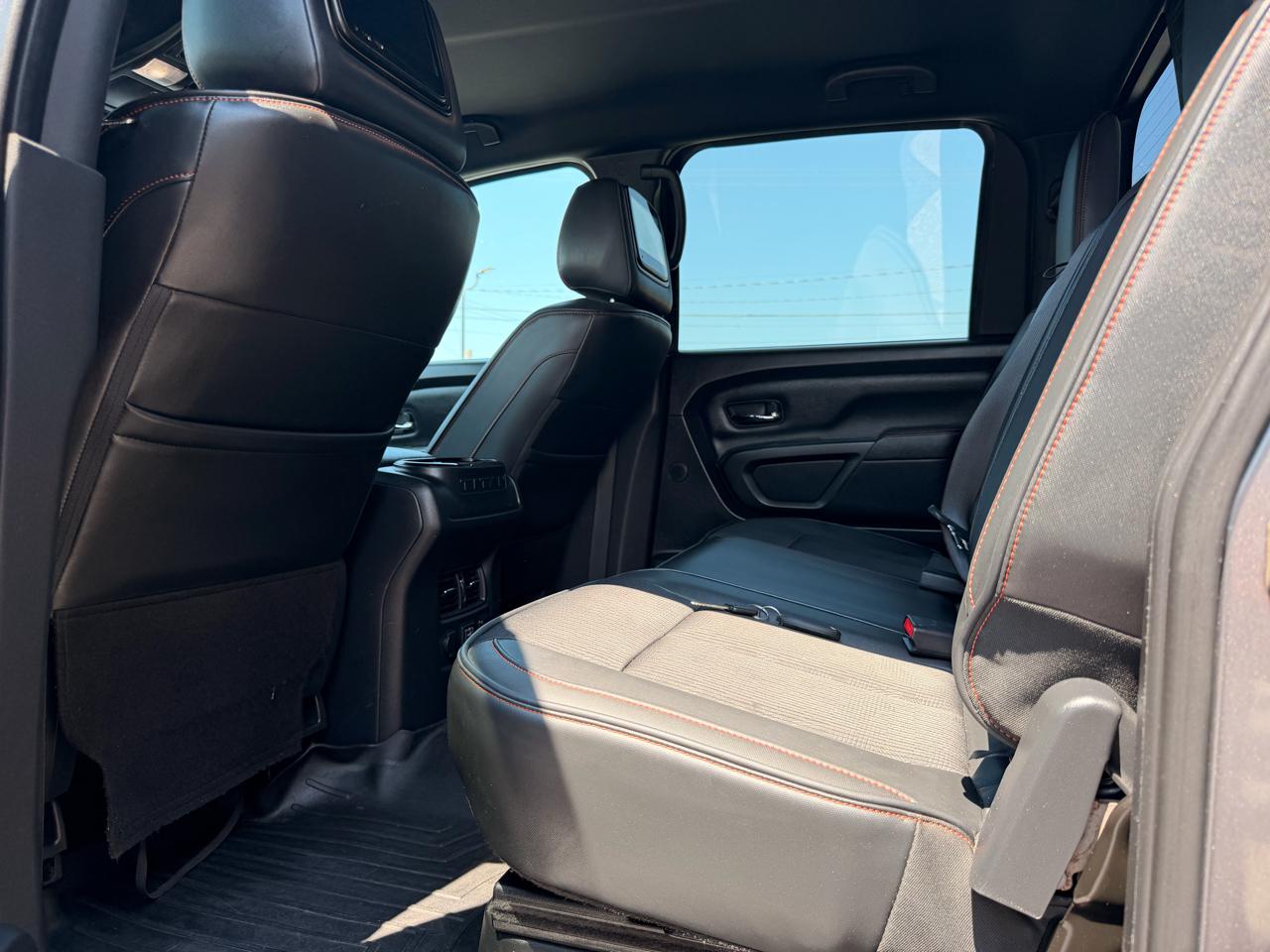 Nissan Titan Platinum Reserve Crew Cab 4WD 2021