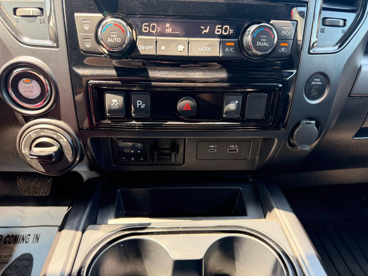 Nissan Titan Platinum Reserve Crew Cab 4WD 2021