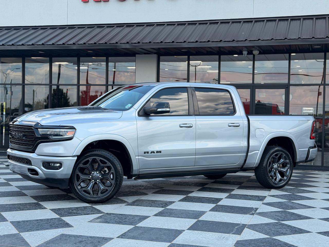 RAM 1500 Limited 4x4 Crew Cab 5'7" Box 2021