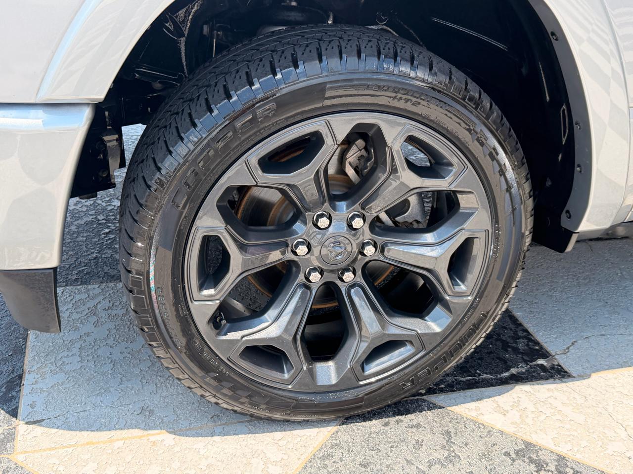 RAM 1500 Limited 4x4 Crew Cab 5'7" Box 2021