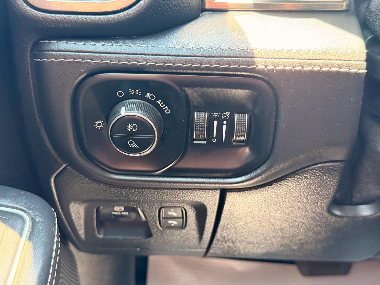RAM 1500 Limited 4x4 Crew Cab 5'7" Box 2021