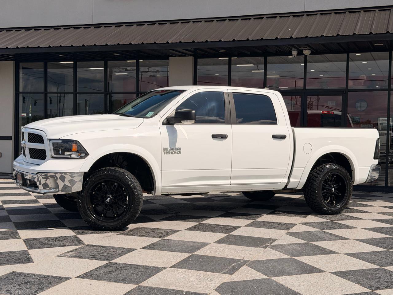 RAM 1500 Outdoorsman 4x4 Crew Cab 5'7" Box 2015