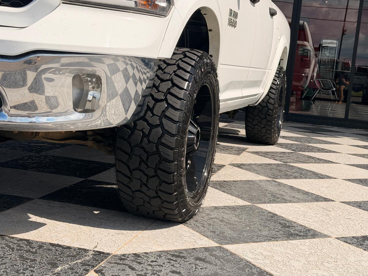 RAM 1500 Outdoorsman 4x4 Crew Cab 5'7" Box 2015