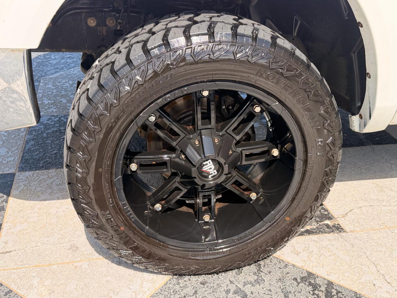RAM 1500 Outdoorsman 4x4 Crew Cab 5'7" Box 2015