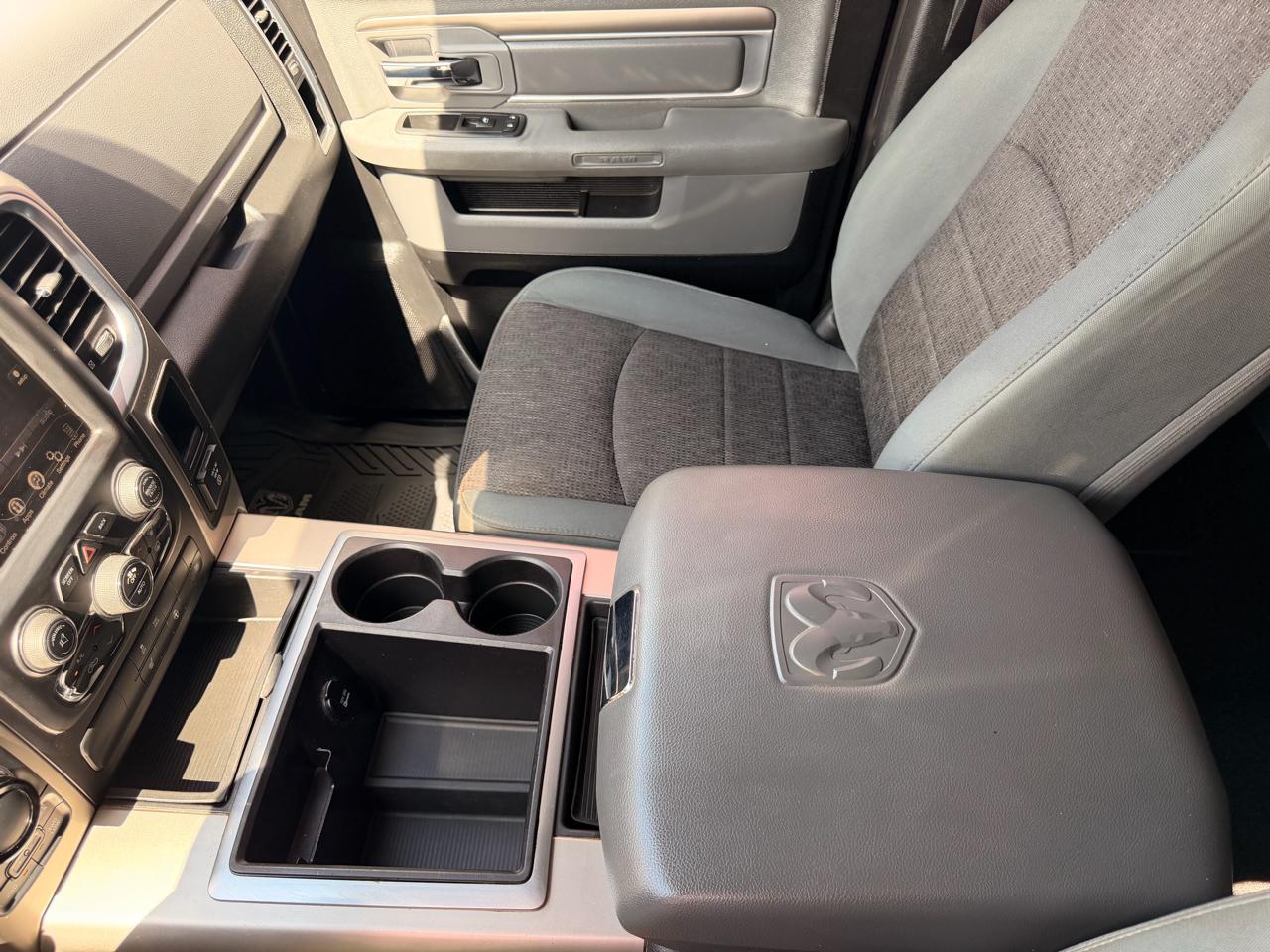RAM 1500 Outdoorsman 4x4 Crew Cab 5'7" Box 2015