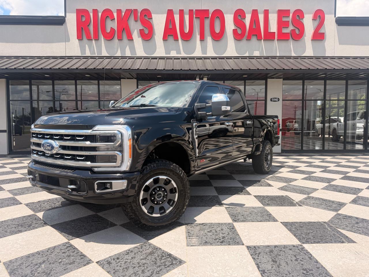 Ford F-350 SD Platinum Crew Cab 4WD 2023