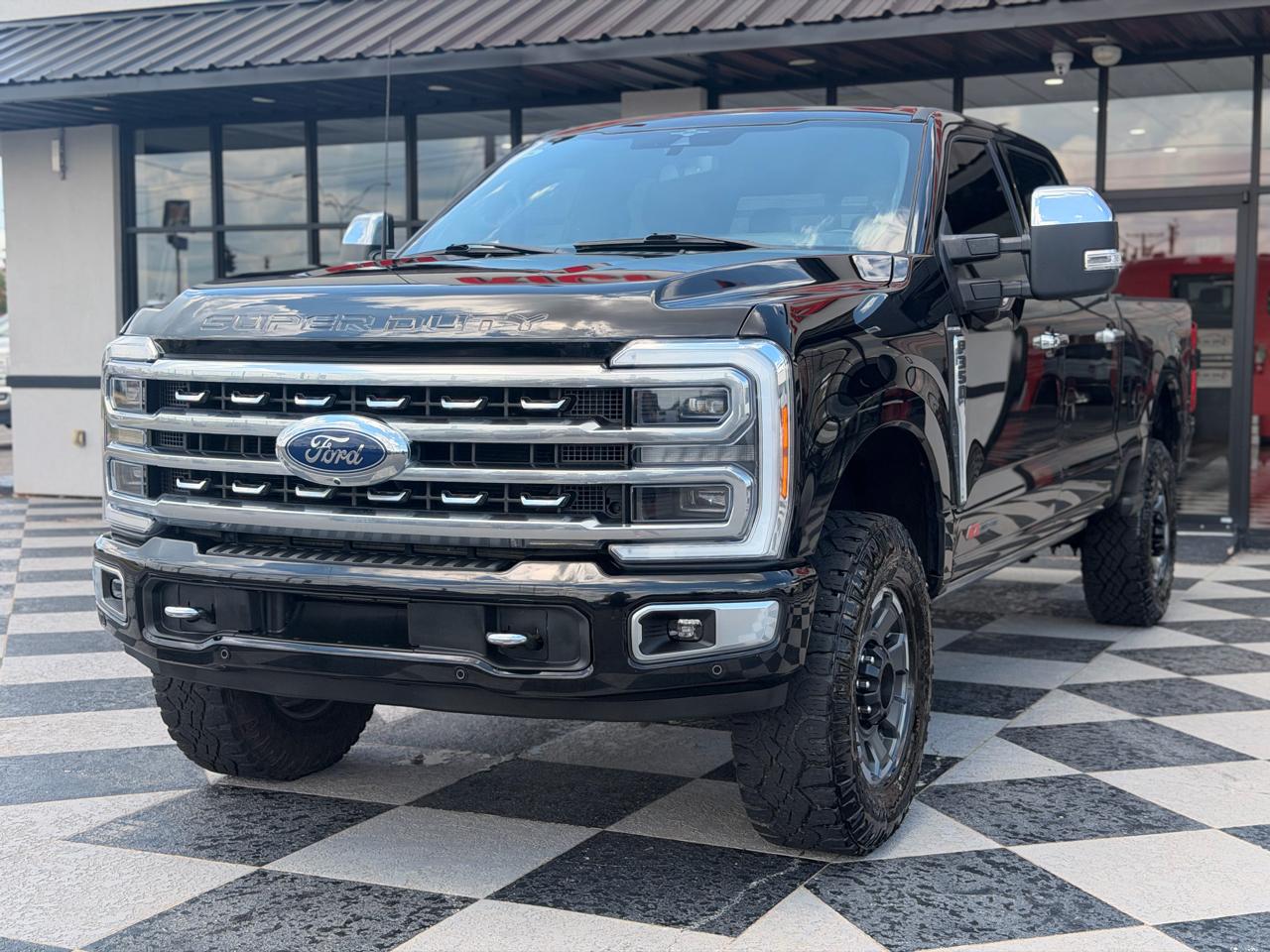 Ford F-350 SD Platinum Crew Cab 4WD 2023