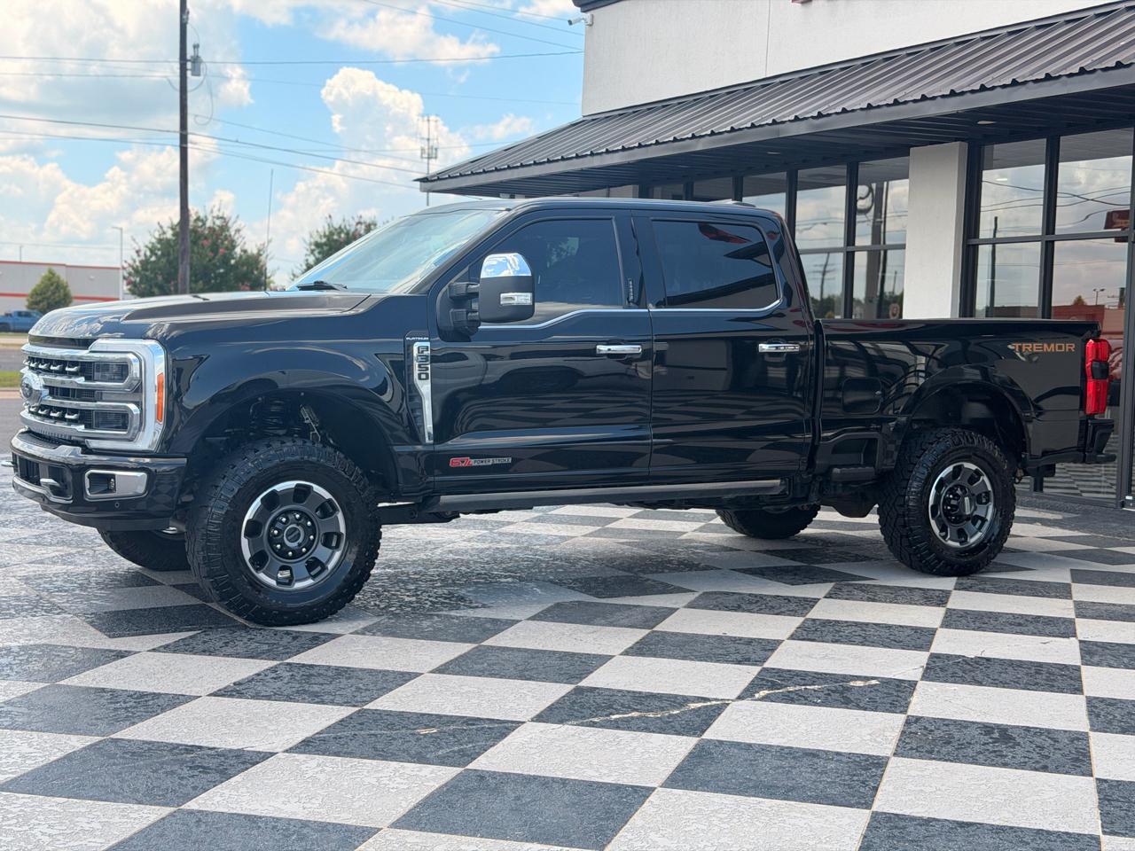 Ford F-350 SD Platinum Crew Cab 4WD 2023