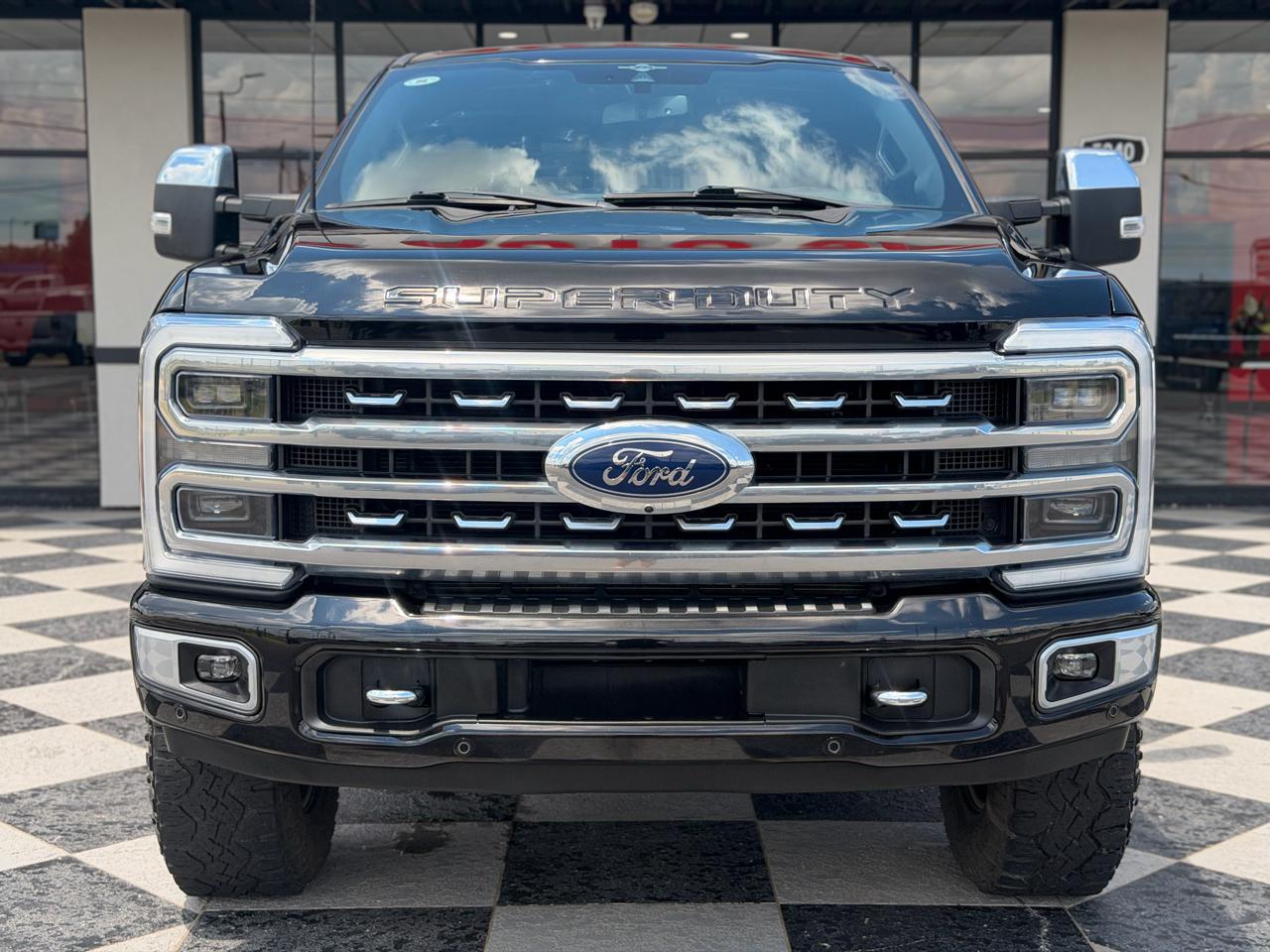 Ford F-350 SD Platinum Crew Cab 4WD 2023