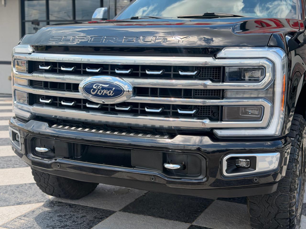 Ford F-350 SD Platinum Crew Cab 4WD 2023