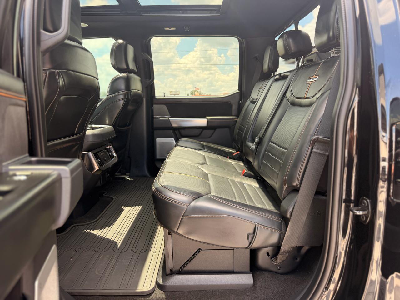 Ford F-350 SD Platinum Crew Cab 4WD 2023