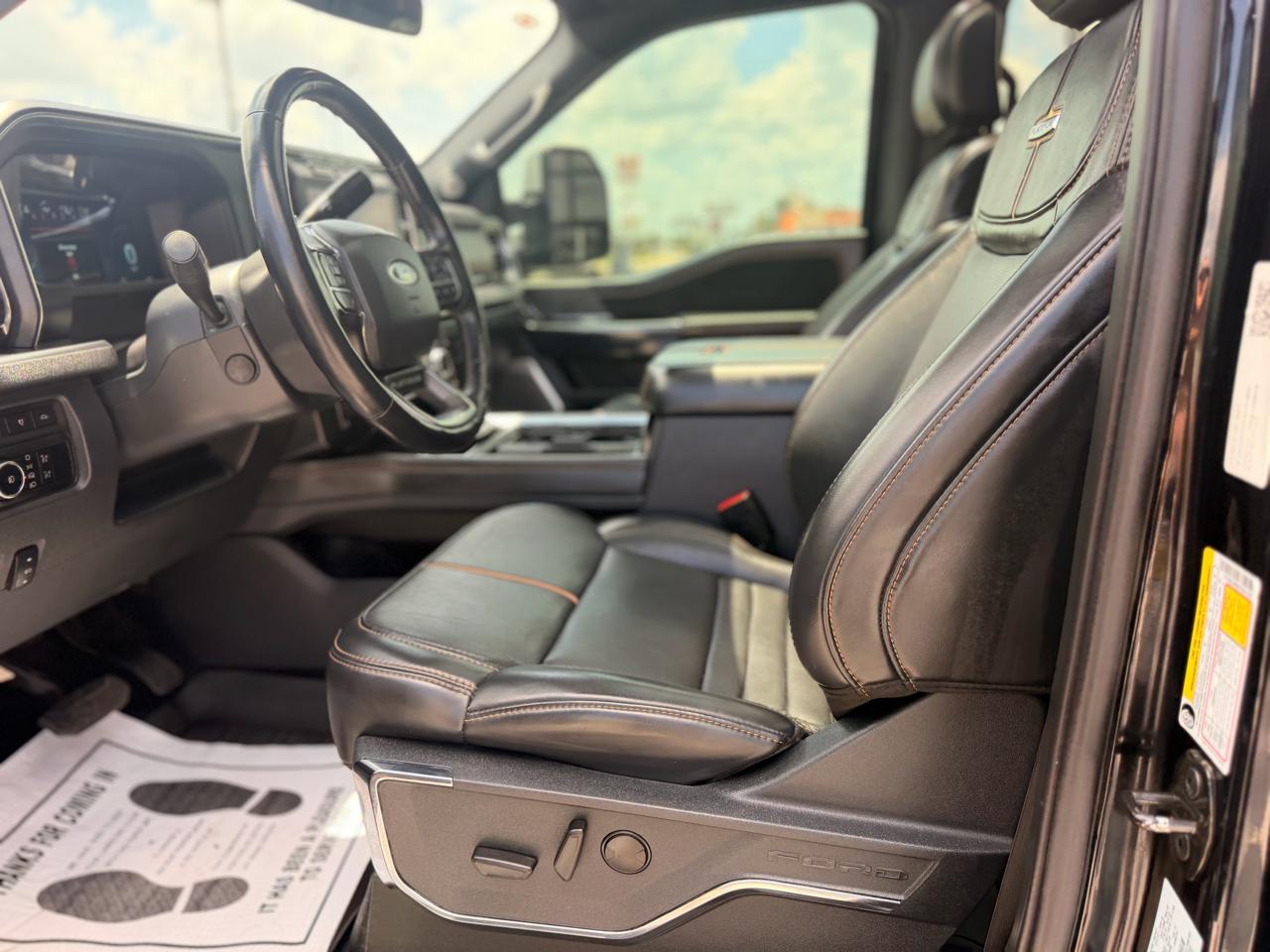 Ford F-350 SD Platinum Crew Cab 4WD 2023