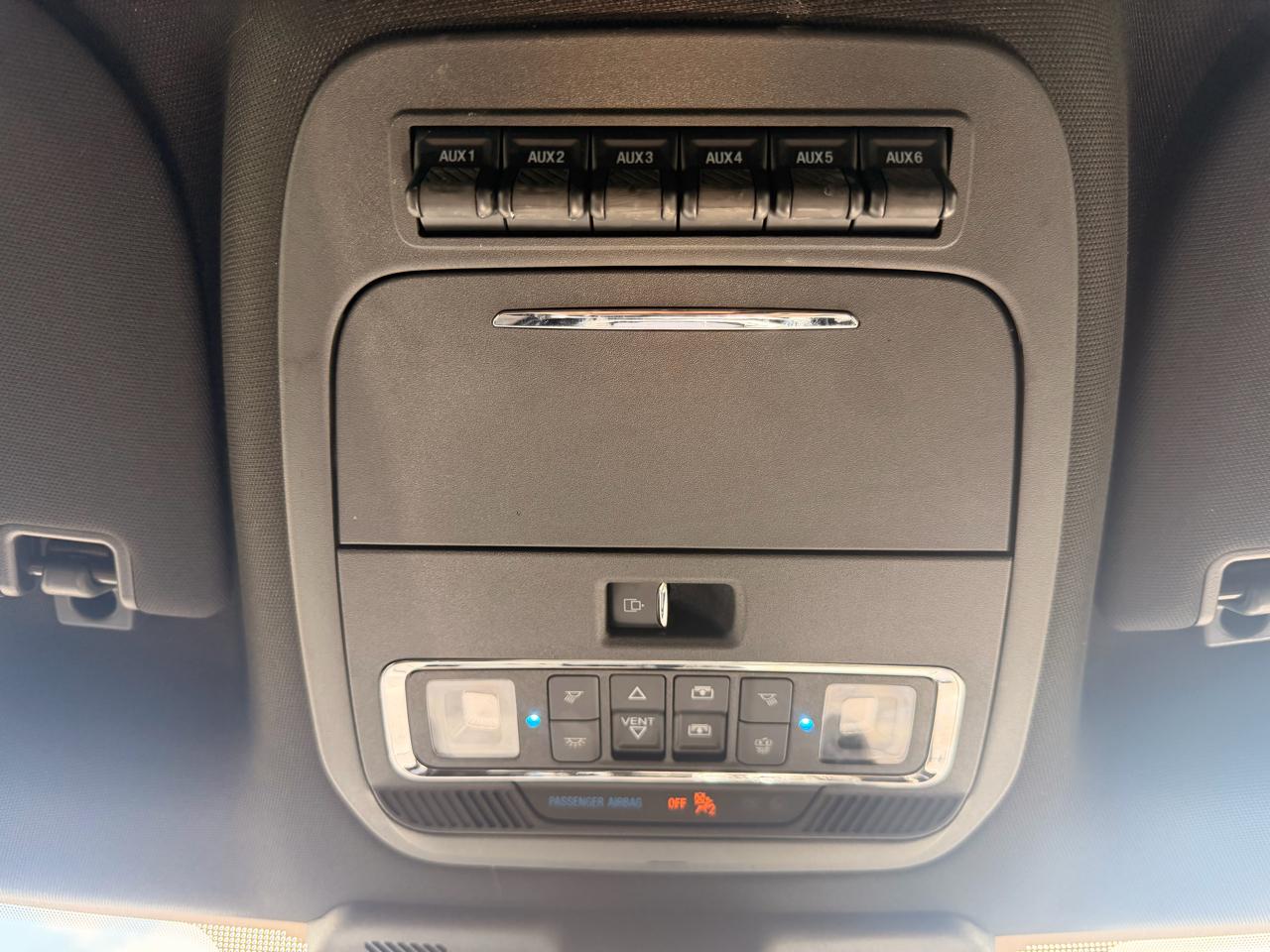 Ford F-350 SD Platinum Crew Cab 4WD 2023