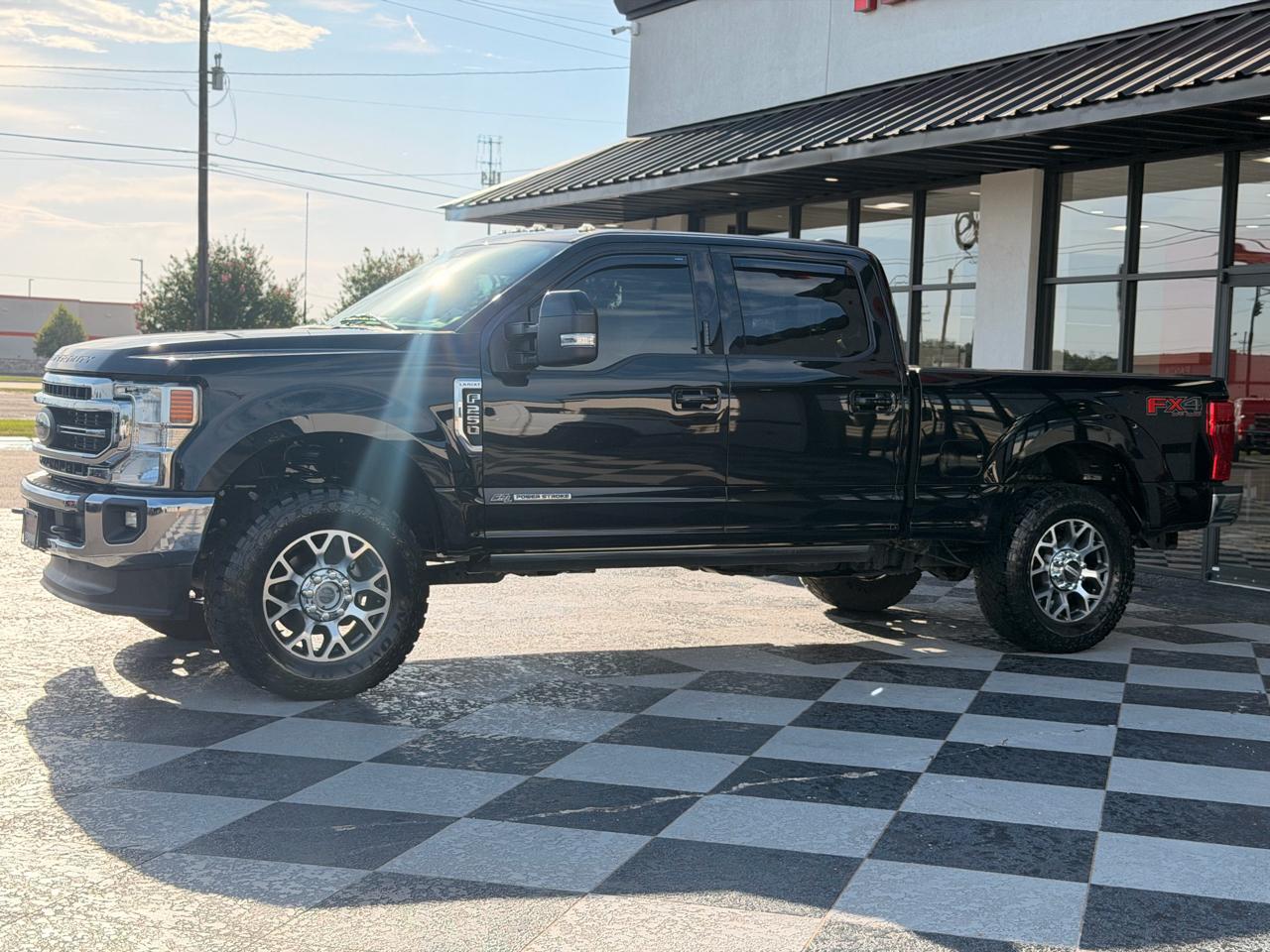 Ford F-250 SD Lariat Crew Cab 4WD 2022