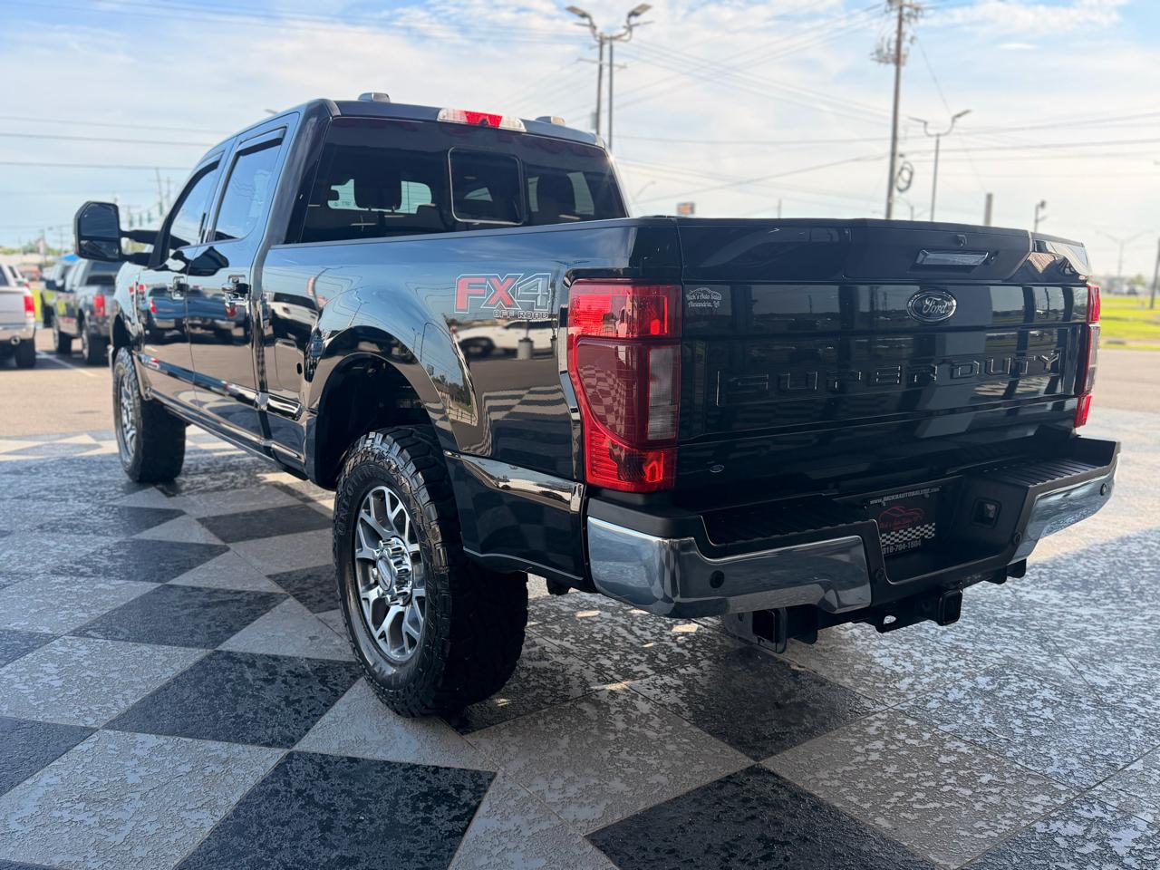 Ford F-250 SD Lariat Crew Cab 4WD 2022