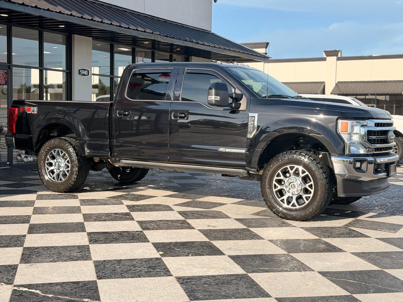 Ford F-250 SD Lariat Crew Cab 4WD 2022