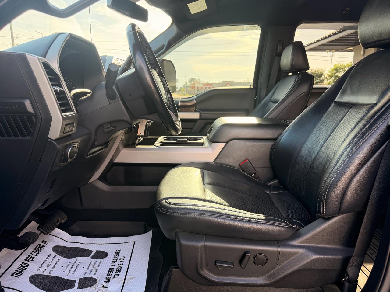Ford F-250 SD Lariat Crew Cab 4WD 2022