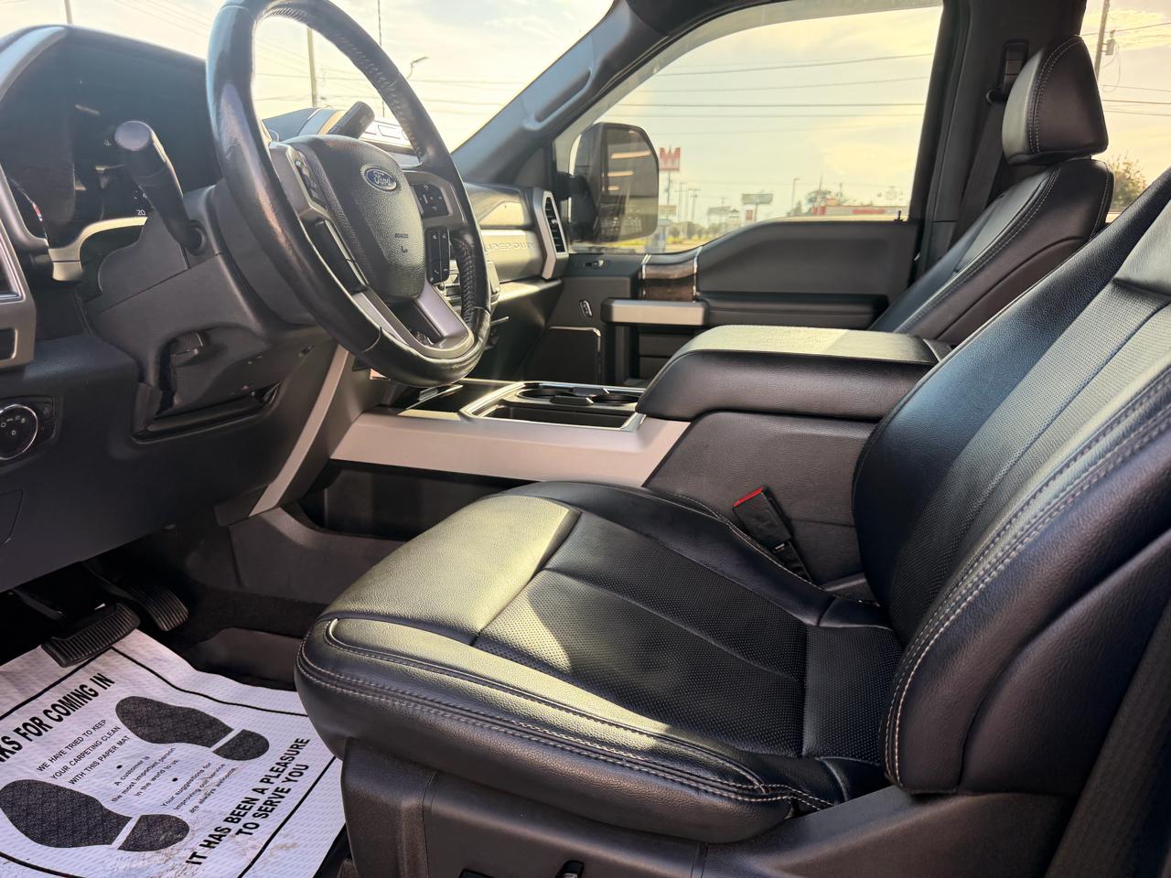 Ford F-250 SD Lariat Crew Cab 4WD 2022