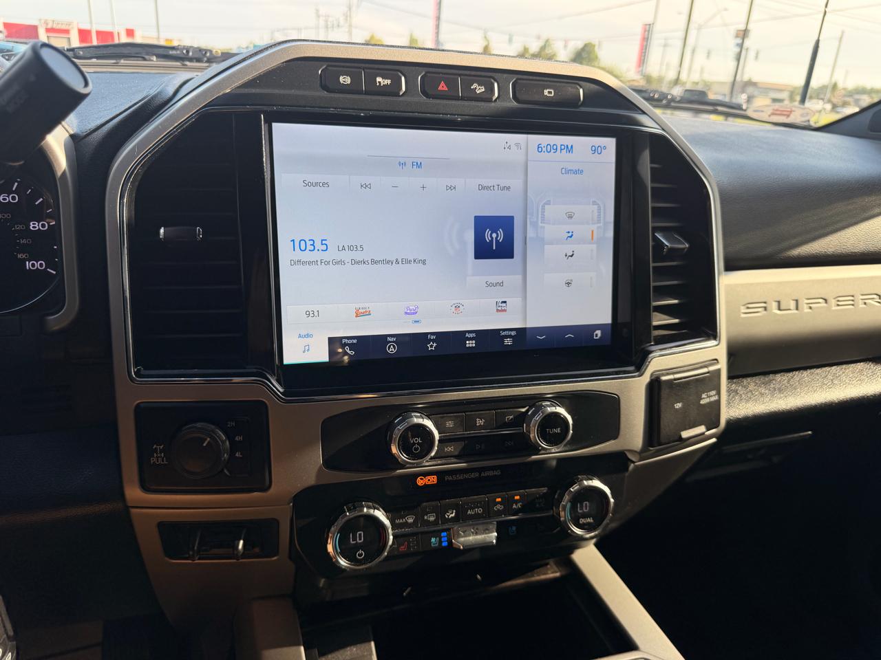 Ford F-250 SD Lariat Crew Cab 4WD 2022