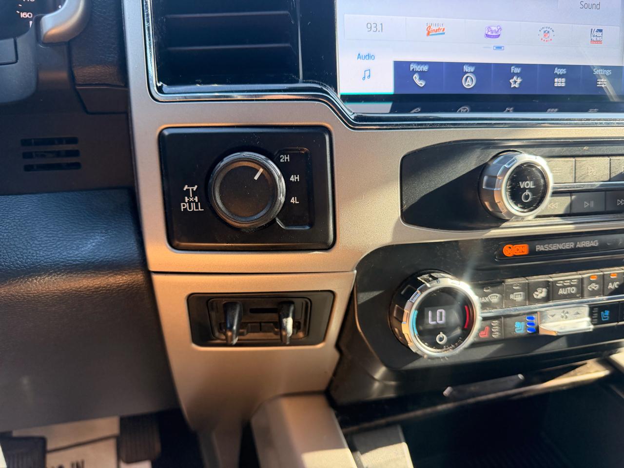 Ford F-250 SD Lariat Crew Cab 4WD 2022