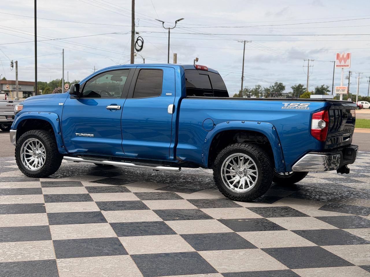 Toyota Tundra SR5 4.6L V8 Double Cab 2WD 2018