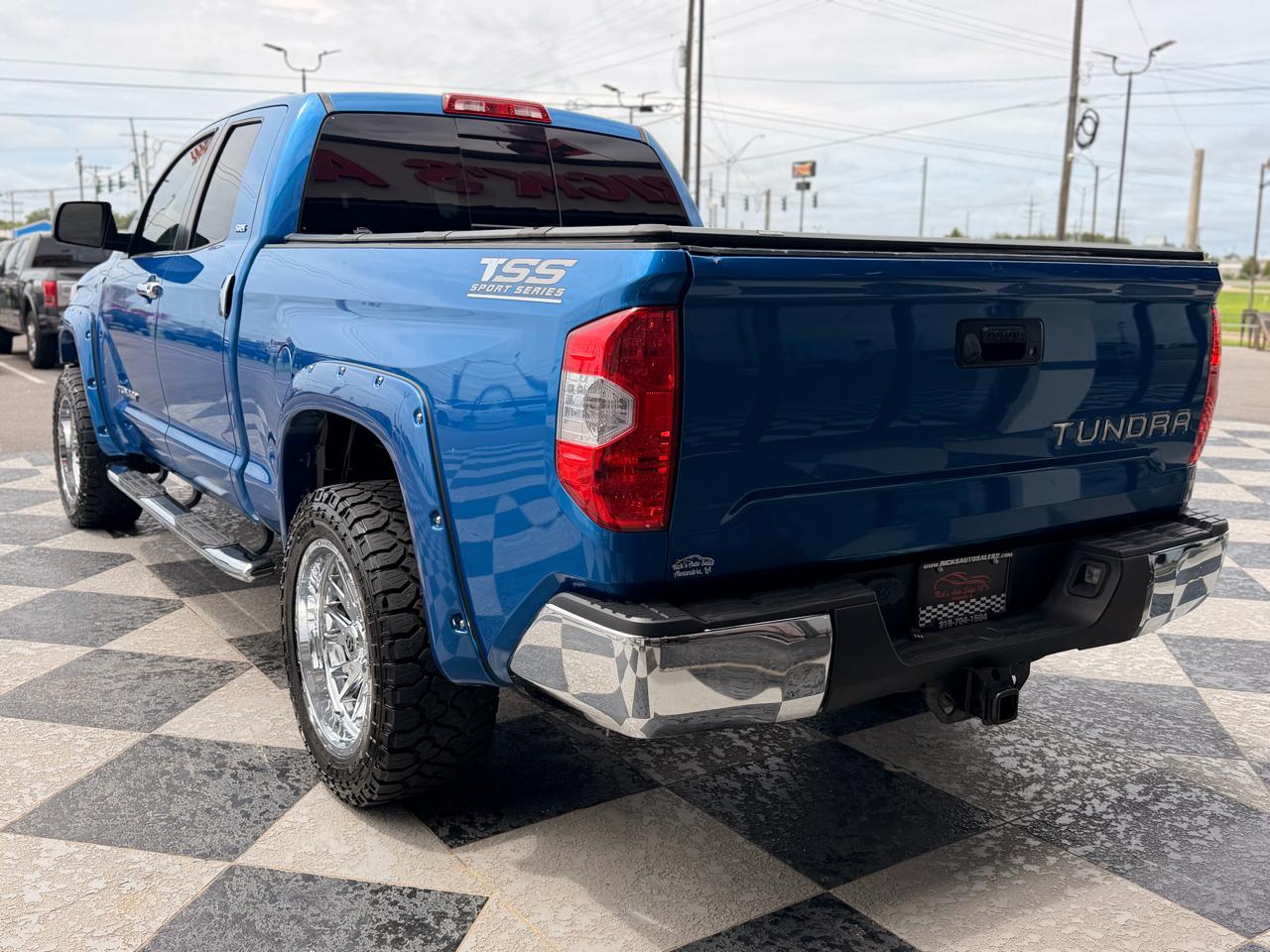 Toyota Tundra SR5 4.6L V8 Double Cab 2WD 2018