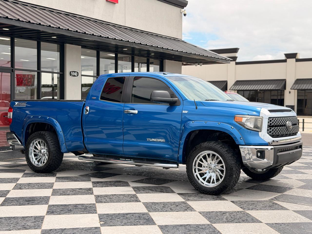 Toyota Tundra SR5 4.6L V8 Double Cab 2WD 2018