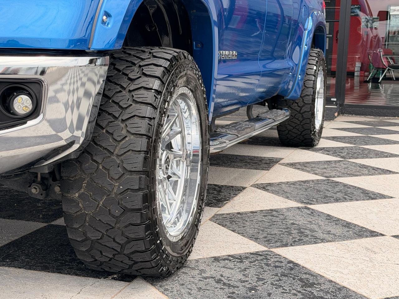 Toyota Tundra SR5 4.6L V8 Double Cab 2WD 2018