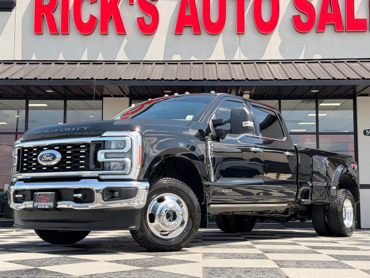 Ford F-350 SD Lariat Crew Cab 4WD 2023