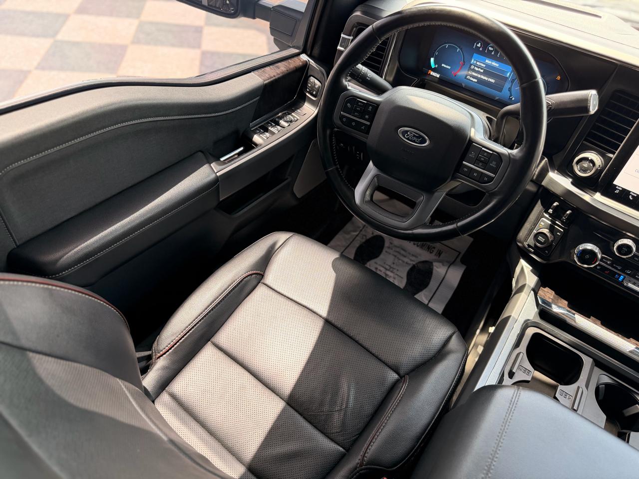 Ford F-350 SD Lariat Crew Cab 4WD 2023