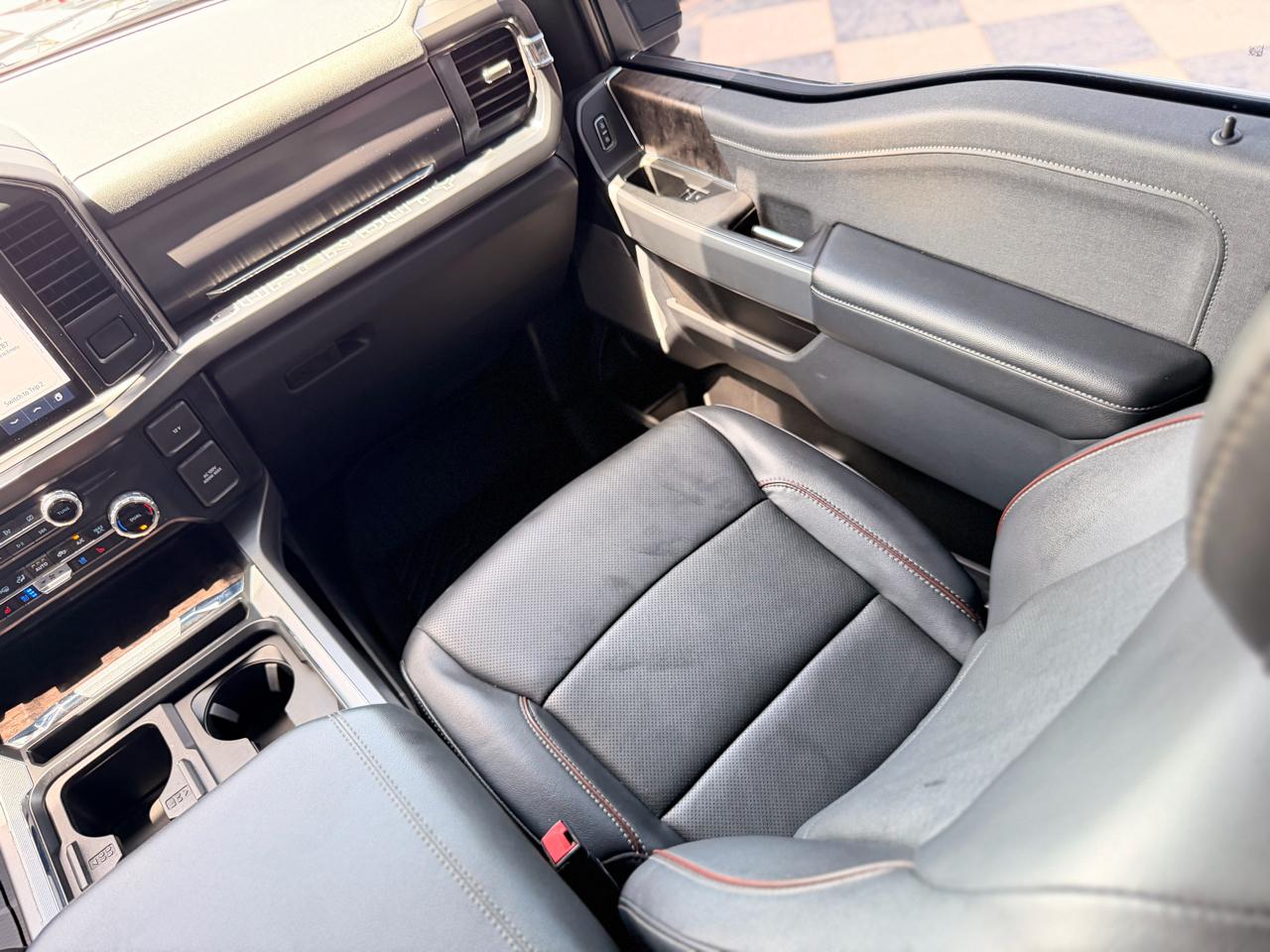 Ford F-350 SD Lariat Crew Cab 4WD 2023