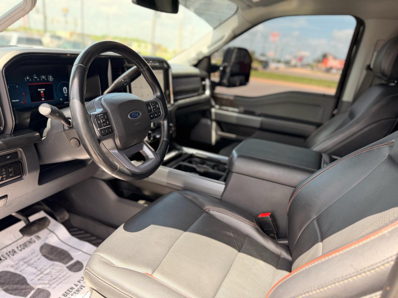 Ford F-350 SD Lariat Crew Cab 4WD 2023