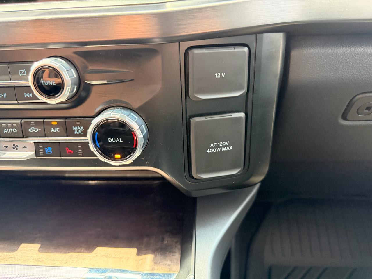 Ford F-350 SD Lariat Crew Cab 4WD 2023