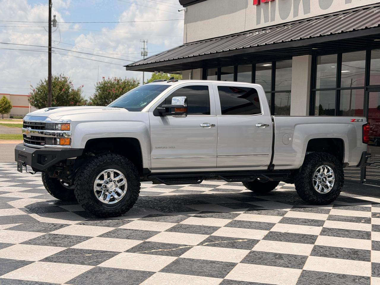 Chevrolet Silverado 2500HD LTZ Crew Cab 4WD 2019