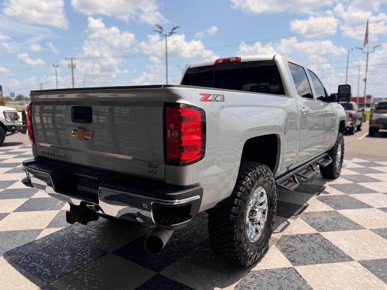 Chevrolet Silverado 2500HD LTZ Crew Cab 4WD 2019