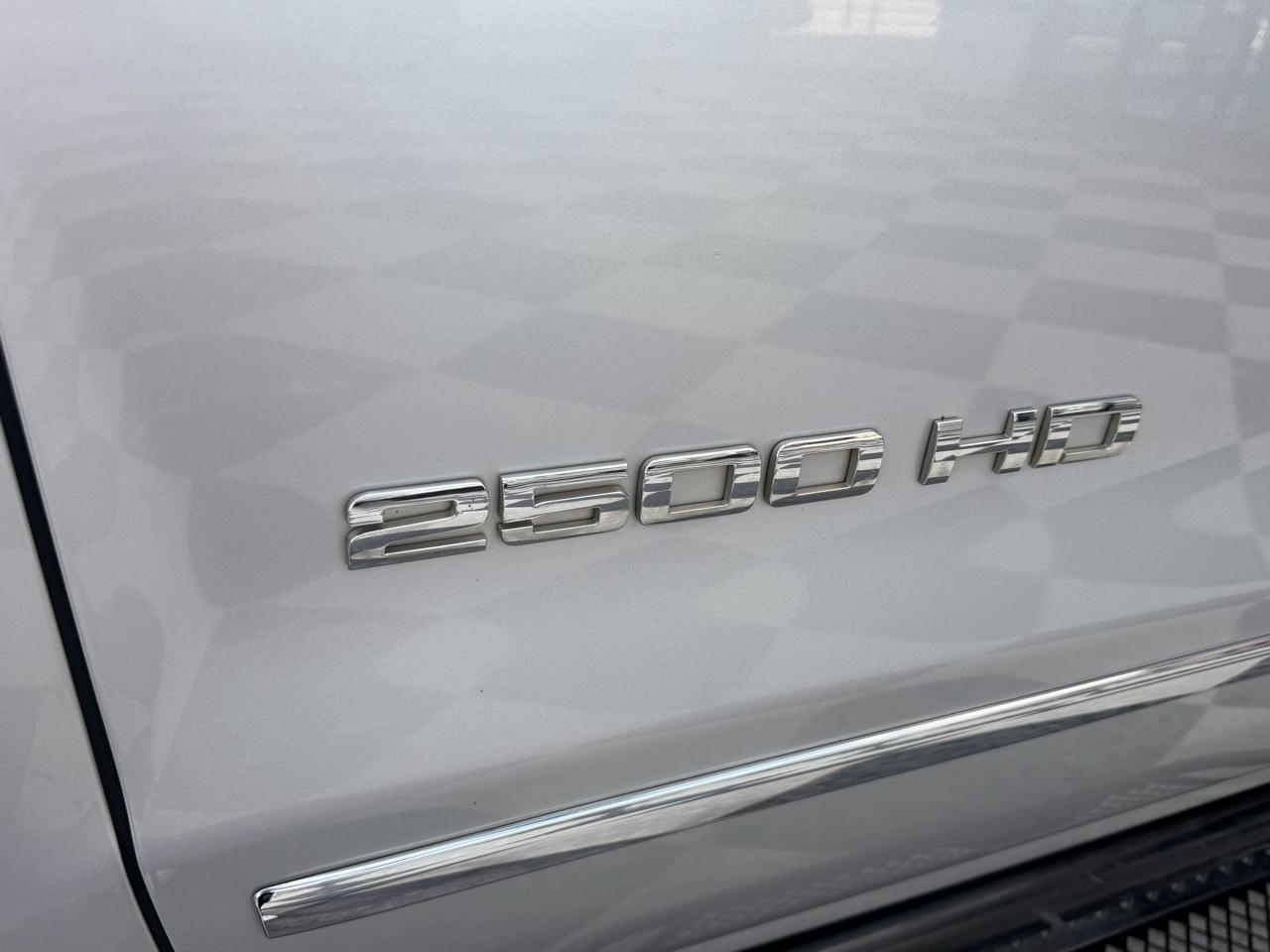 Chevrolet Silverado 2500HD LTZ Crew Cab 4WD 2019