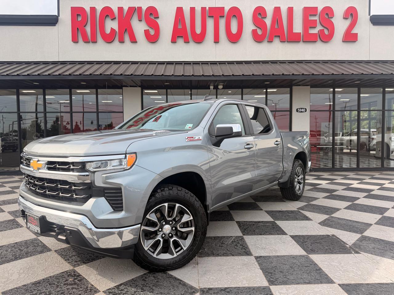 Chevrolet Silverado 1500 LT Z71 Crew Cab 4WD 2025