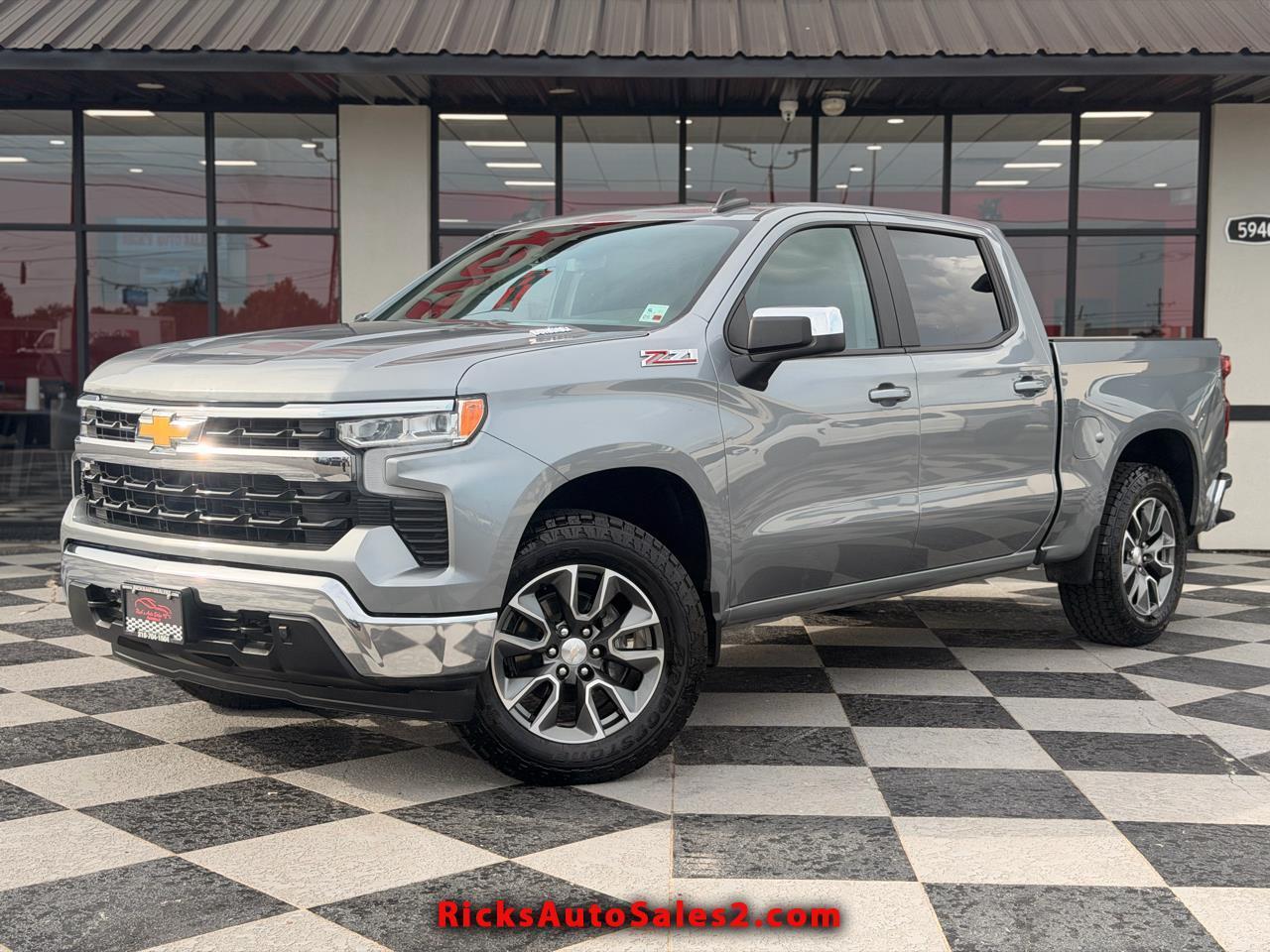 2025 Chevrolet Silverado 1500 LT Z71 Crew Cab 4WD