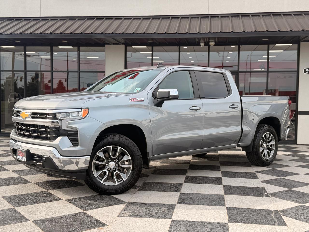 Chevrolet Silverado 1500 LT Z71 Crew Cab 4WD 2025