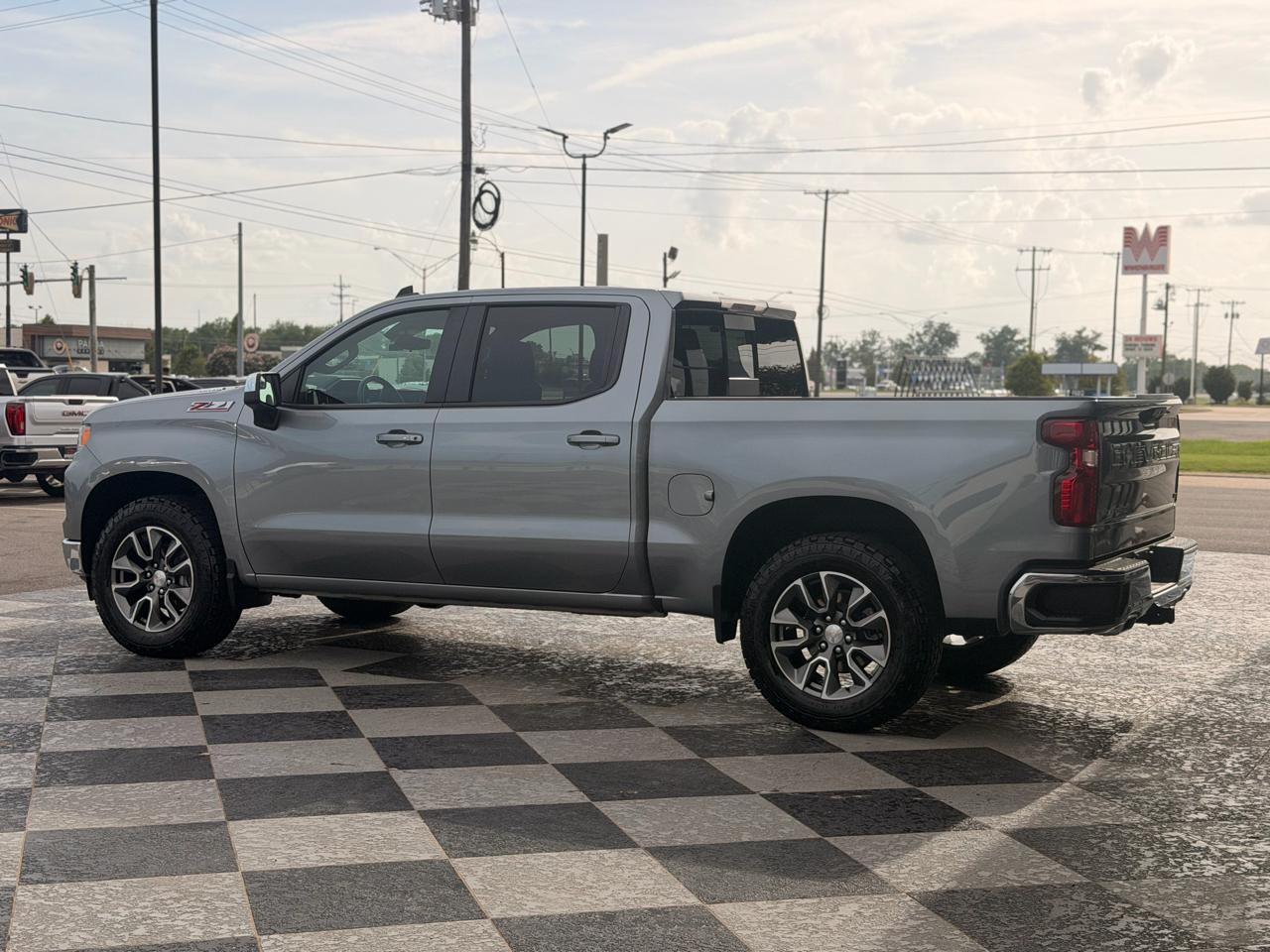 Chevrolet Silverado 1500 LT Z71 Crew Cab 4WD 2025