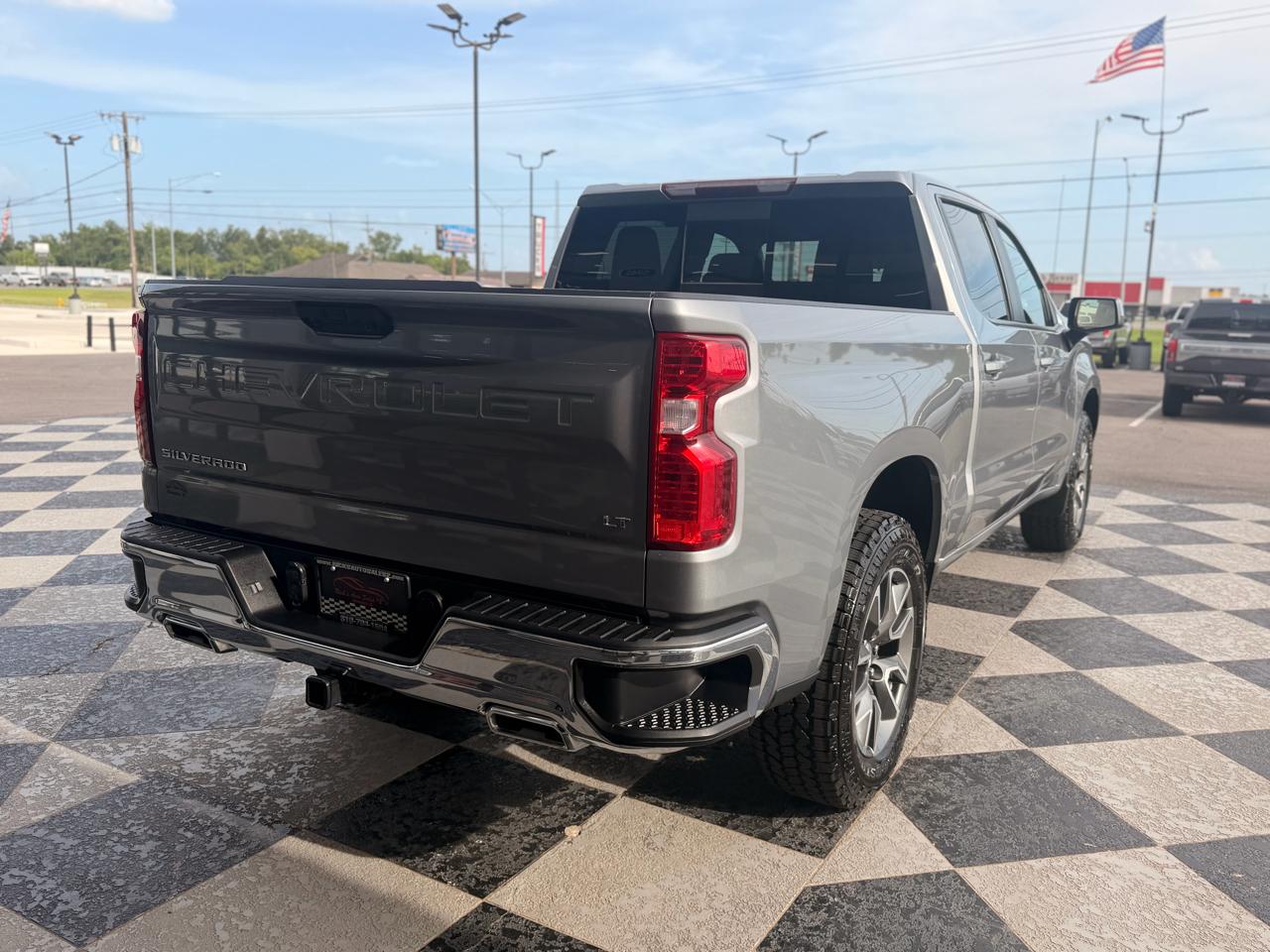 Chevrolet Silverado 1500 LT Z71 Crew Cab 4WD 2025