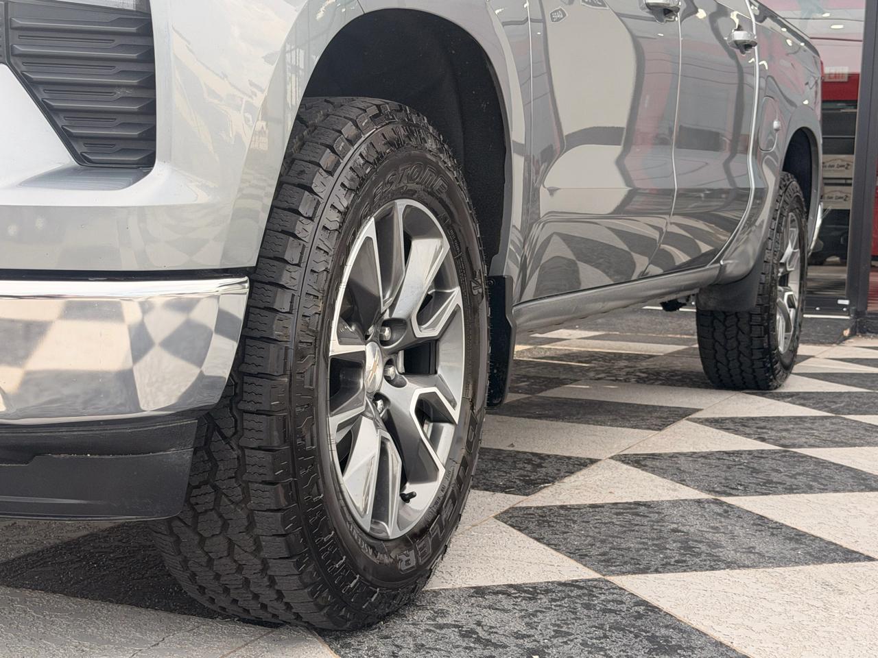 Chevrolet Silverado 1500 LT Z71 Crew Cab 4WD 2025