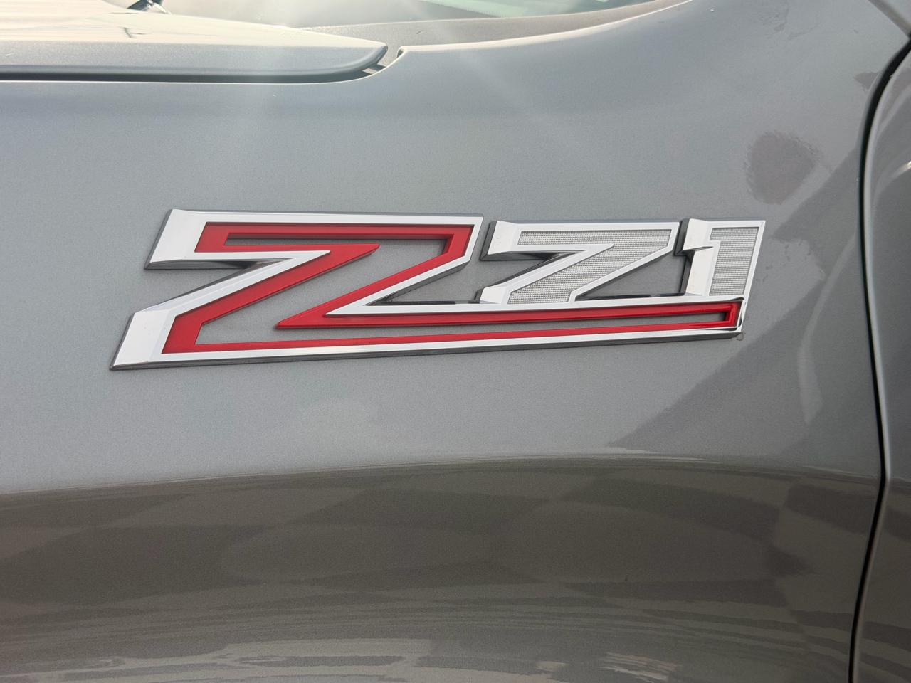 Chevrolet Silverado 1500 LT Z71 Crew Cab 4WD 2025